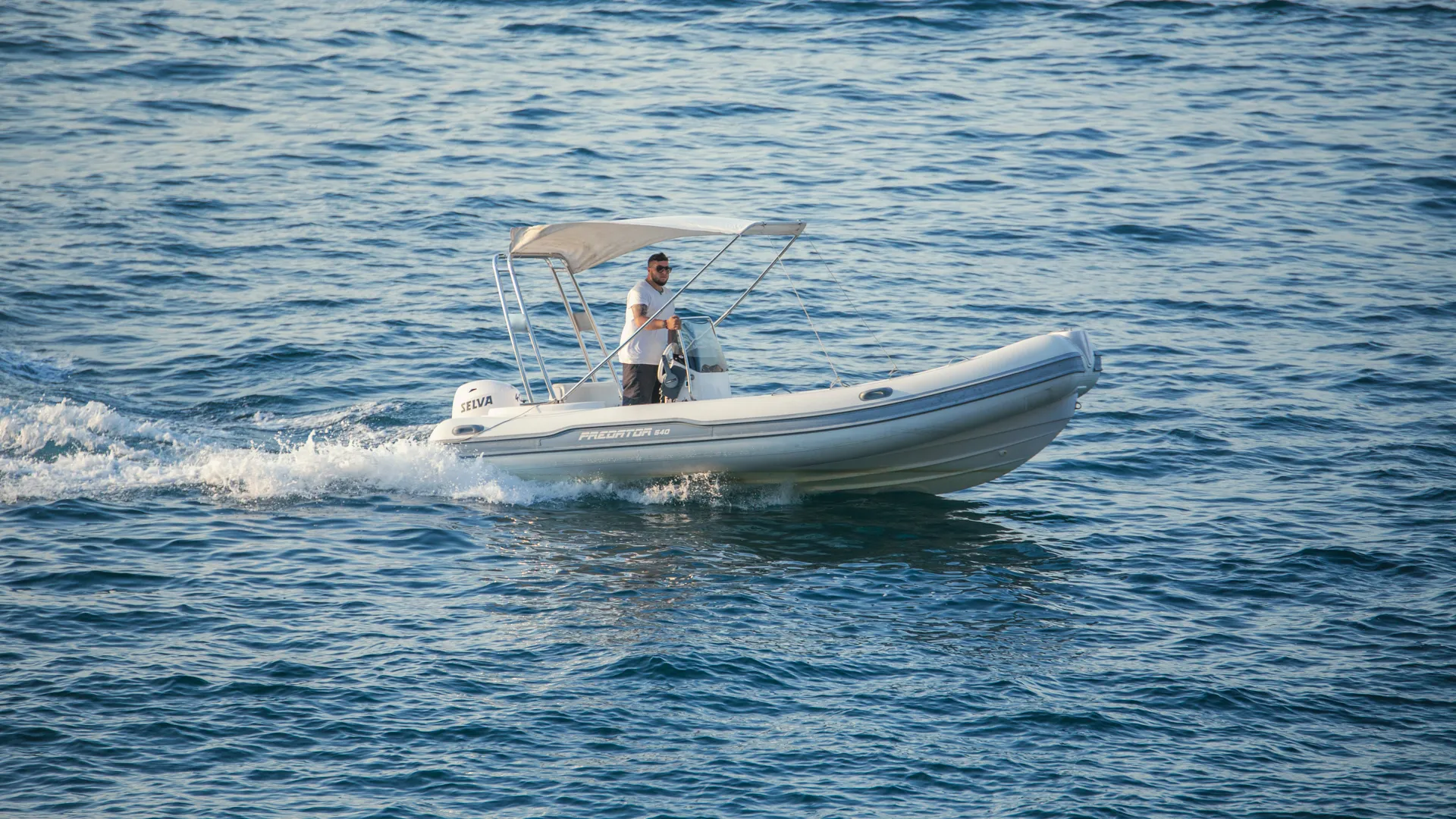 RIB 18ft Predatr Boat Rental in Sorrento - From 250€-2