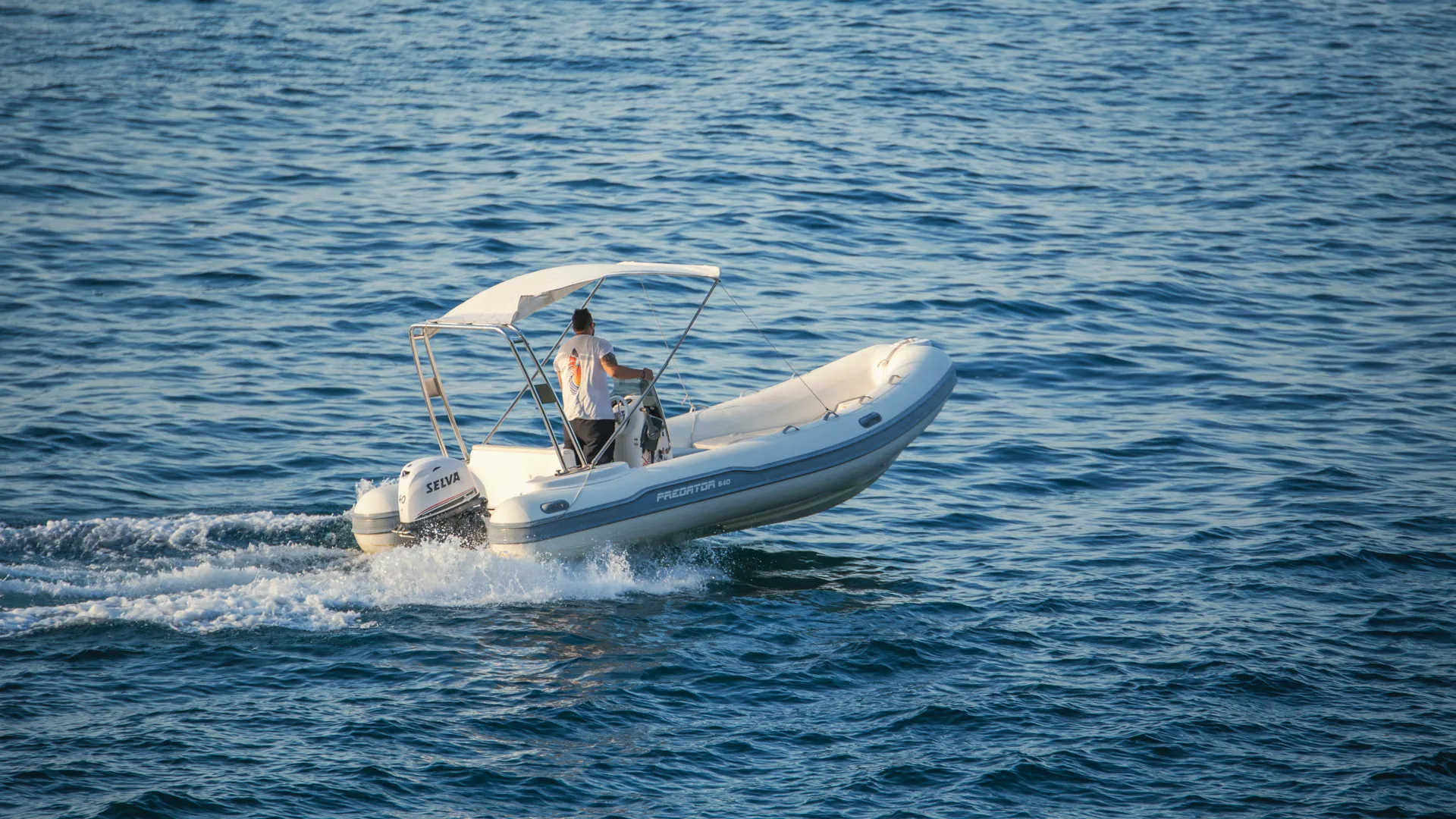 RIB 18ft Predatr Boat Rental in Sorrento - From 250€